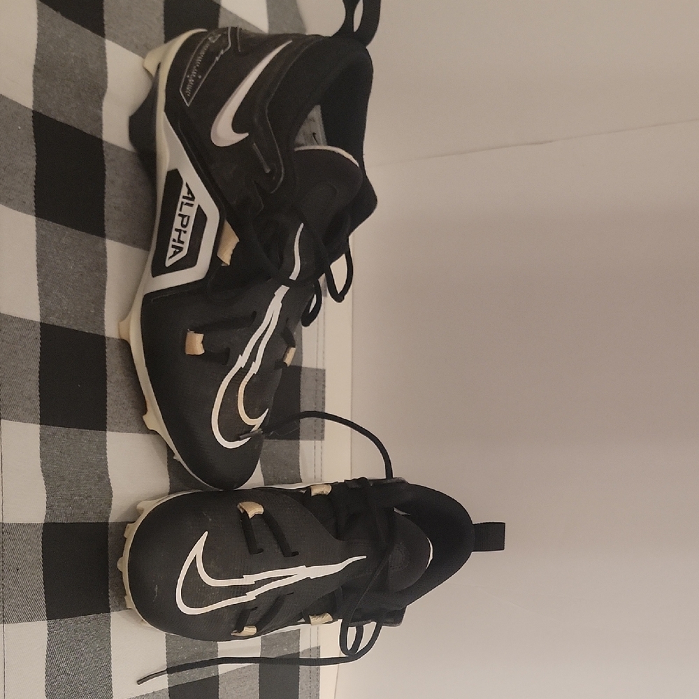Nike Alpha Menace Pro 3